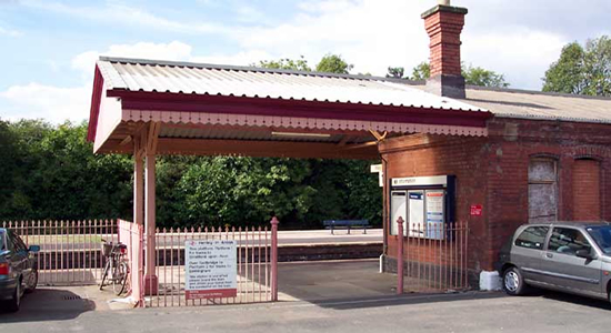 Henley-in-Arden Station building, Station Road