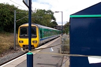 323222 arrives en route to Redditch